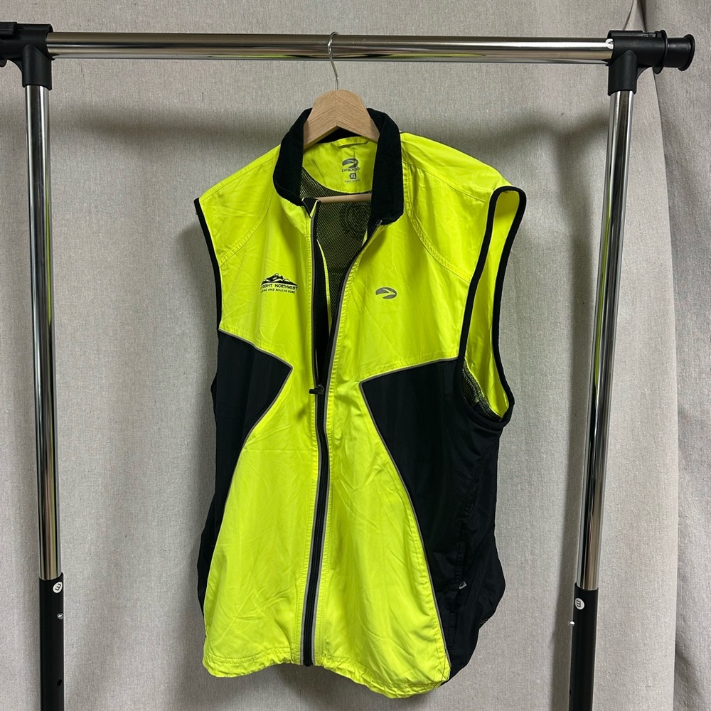 Brooks Men's Neon Yellow and Black Vest